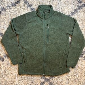 Avalanche Zip Up Size Large